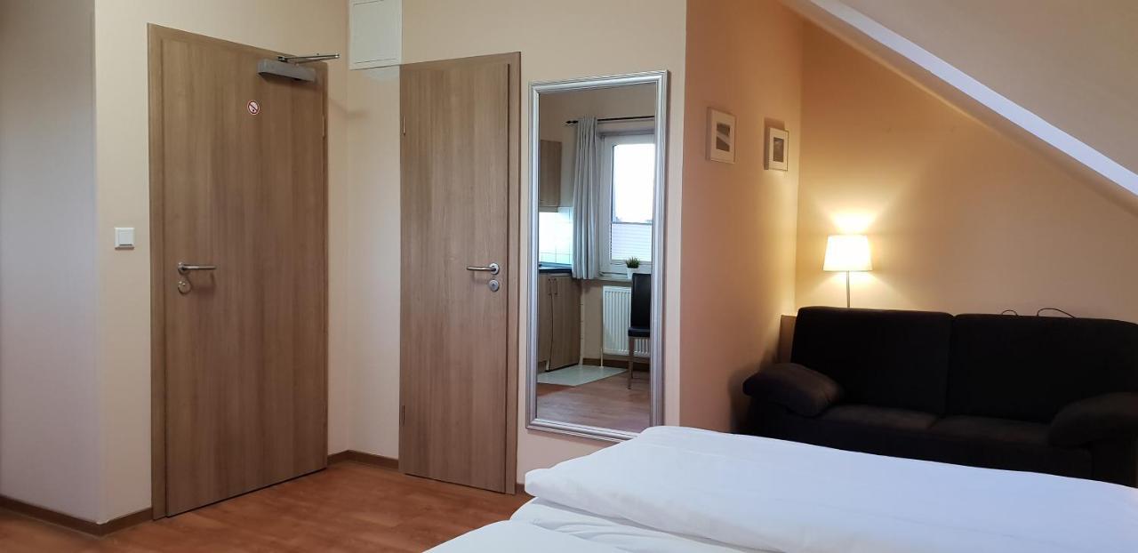 Hotel Airport One 3*